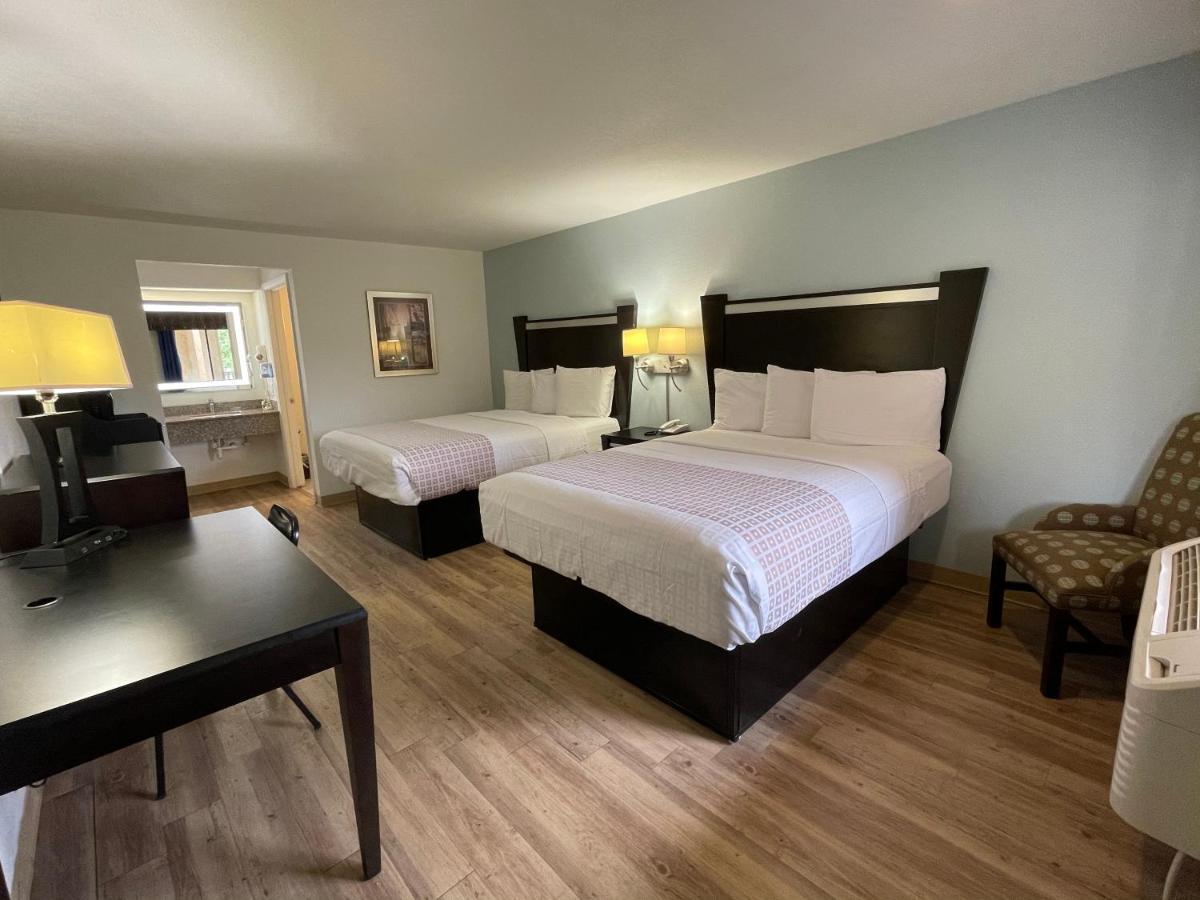 Tricove Inn & Suites Джэксонвиль Экстерьер фото