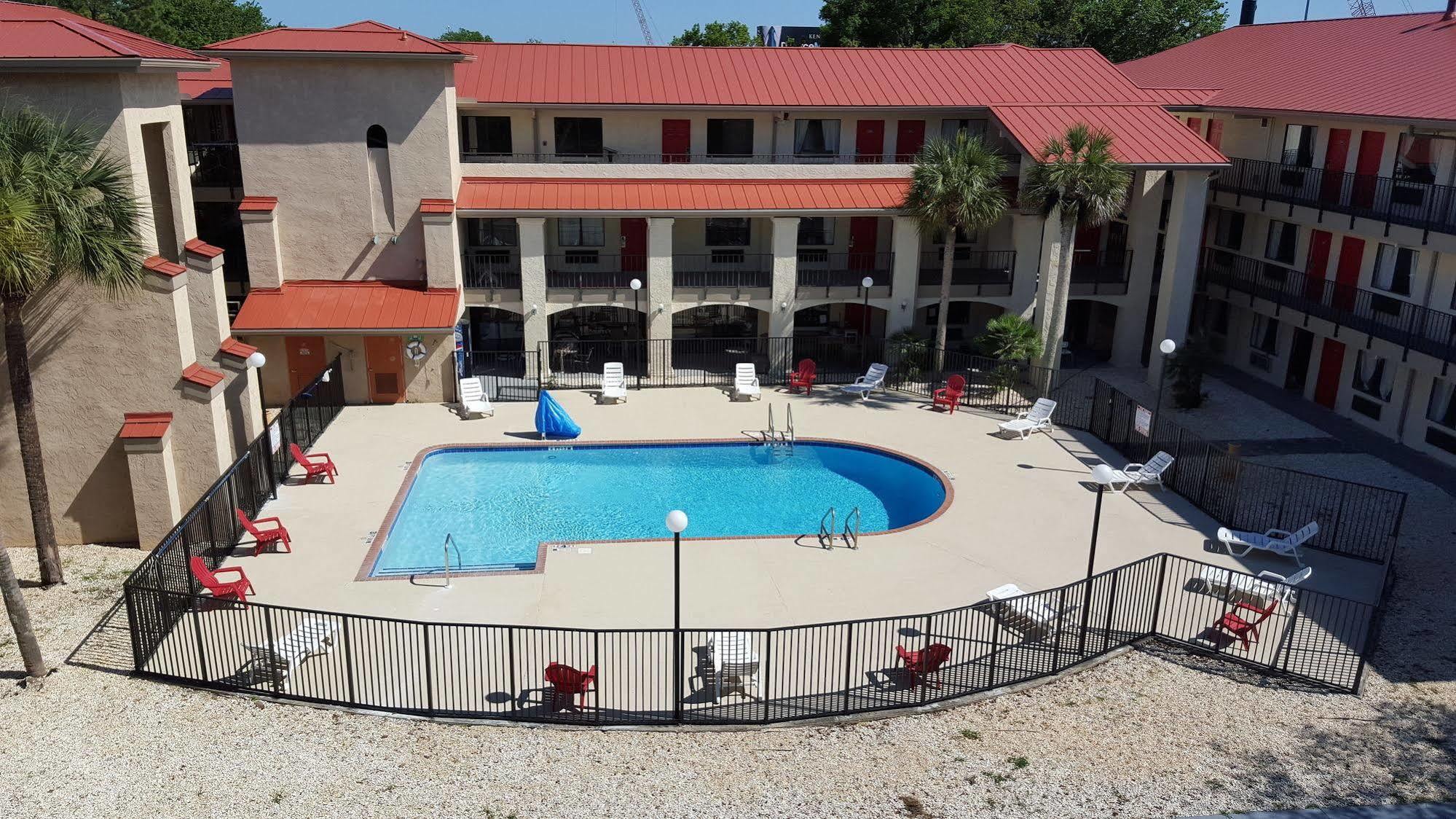 Tricove Inn & Suites Джэксонвиль Экстерьер фото